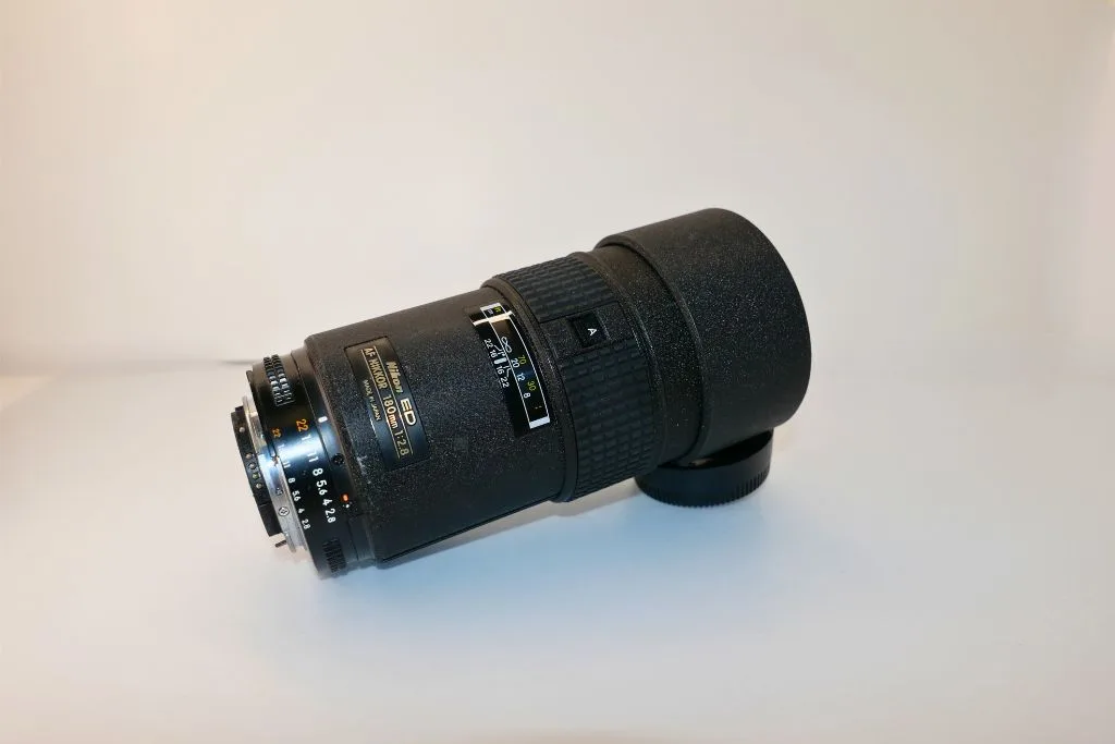 Objectif Nikon AF ED 180mm f/2.8
